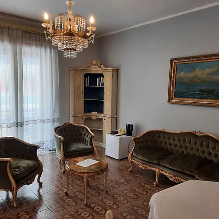 Ada ベッド・アンド・ブレックファスト 4*