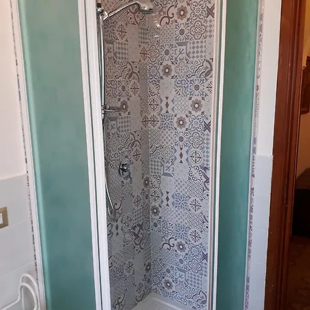 Ada Bed & Breakfast