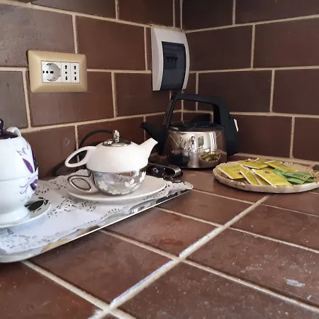 Ada ベッド・アンド・ブレックファスト アグローポリ