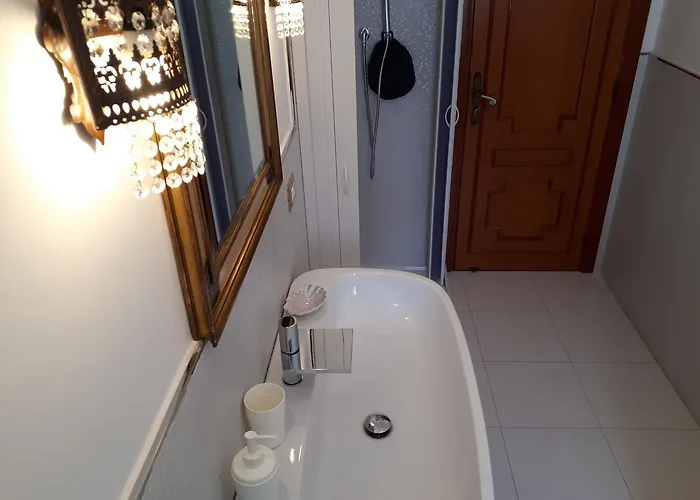 Ada Bed & Breakfast 4*