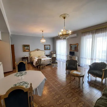 فندق مبيت وإفطار Ada أغروبولي