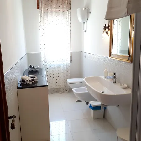 Ada فندق مبيت وإفطار أغروبولي