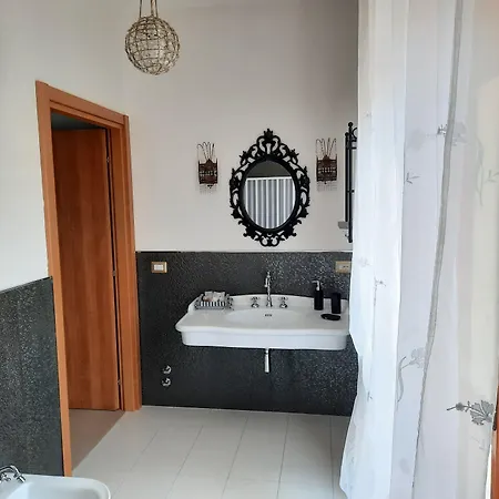 Ada Bed & Breakfast