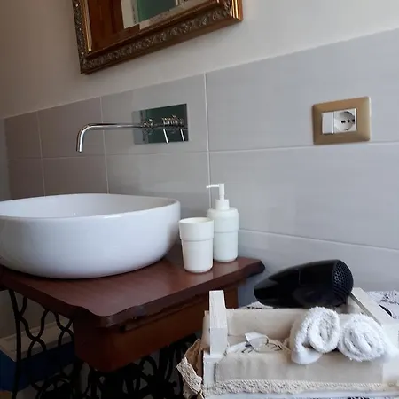 فندق مبيت وإفطار Ada أغروبولي